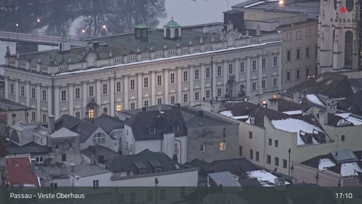 Archived image Webcam Passau City Centre and Danube