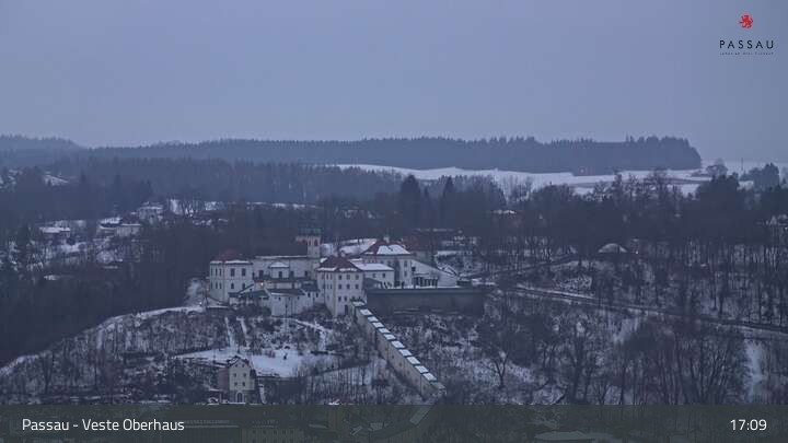 Archiv Foto Webcam Passau: Panoramablick auf Donau, Ortspitze und Altstadt