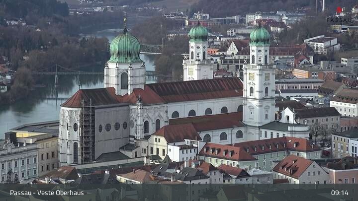 Archiv Foto Webcam Passau: Panoramablick auf Donau, Ortspitze und Altstadt