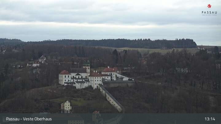 Archiv Foto Webcam Passau: Panoramablick auf Donau, Ortspitze und Altstadt