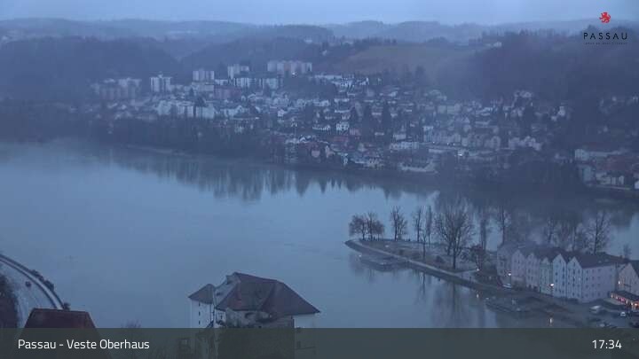 Archiv Foto Webcam Passau: Panoramablick auf Donau, Ortspitze und Altstadt