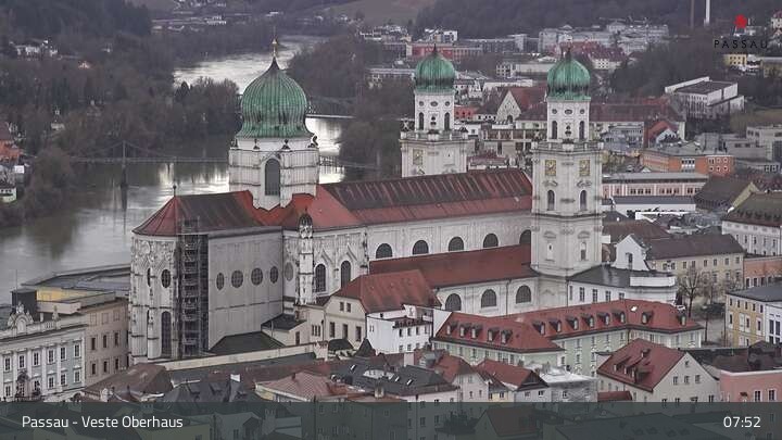 Archiv Foto Webcam Passau: Panoramablick auf Donau, Ortspitze und Altstadt