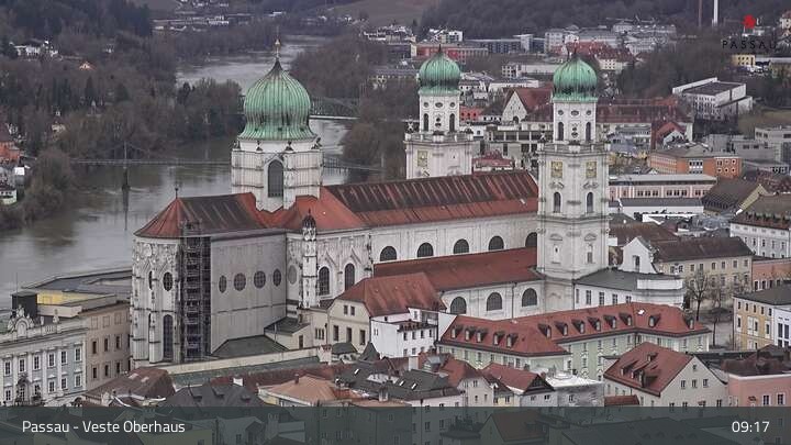 Archiv Foto Webcam Passau: Panoramablick auf Donau, Ortspitze und Altstadt