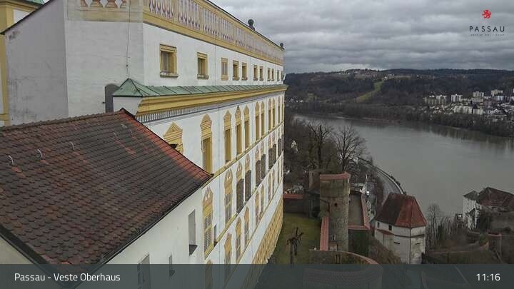 Archiv Foto Webcam Passau: Panoramablick auf Donau, Ortspitze und Altstadt