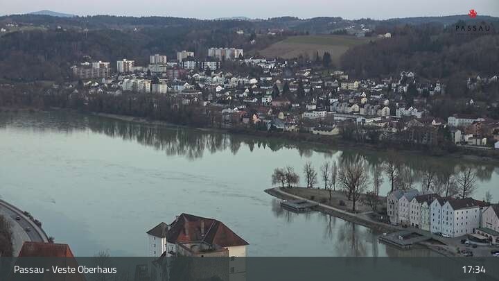 Archiv Foto Webcam Passau: Panoramablick auf Donau, Ortspitze und Altstadt