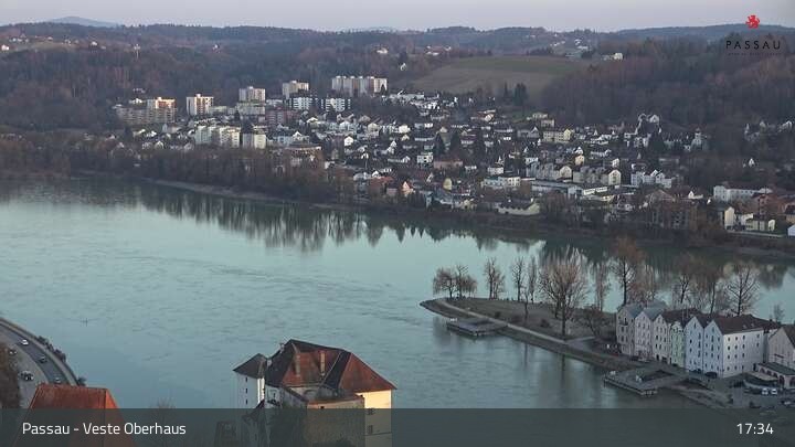 Archived image Webcam Passau City Centre and Danube