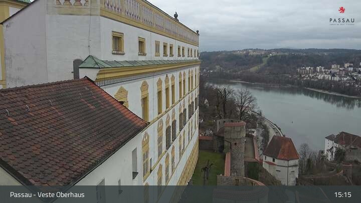 Archiv Foto Webcam Passau: Panoramablick auf Donau, Ortspitze und Altstadt
