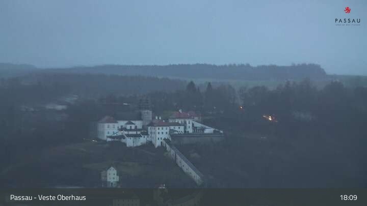 Archiv Foto Webcam Passau: Panoramablick auf Donau, Ortspitze und Altstadt