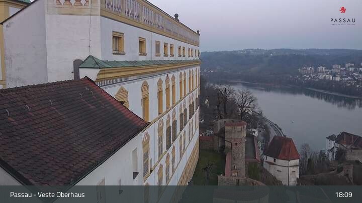 Archiv Foto Webcam Passau: Panoramablick auf Donau, Ortspitze und Altstadt
