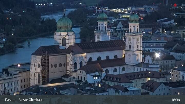 Archiv Foto Webcam Passau: Panoramablick auf Donau, Ortspitze und Altstadt