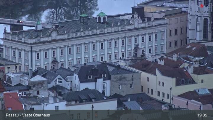 Archiv Foto Webcam Passau: Panoramablick auf Donau, Ortspitze und Altstadt