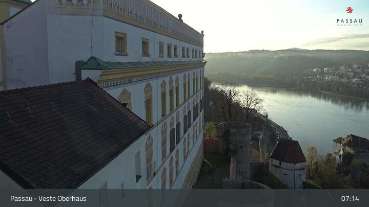Archiv Foto Webcam Passau: Panoramablick auf Donau, Ortspitze und Altstadt