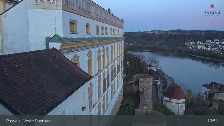 Archiv Foto Webcam Passau: Panoramablick auf Donau, Ortspitze und Altstadt