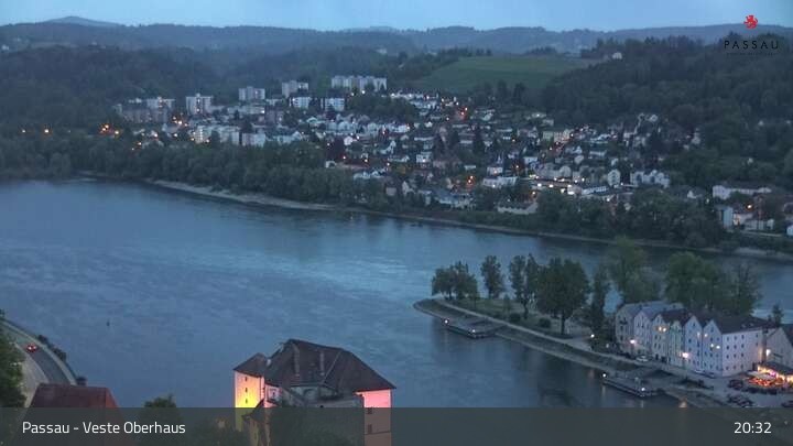 Archiv Foto Webcam Passau: Panoramablick auf Donau, Ortspitze und Altstadt