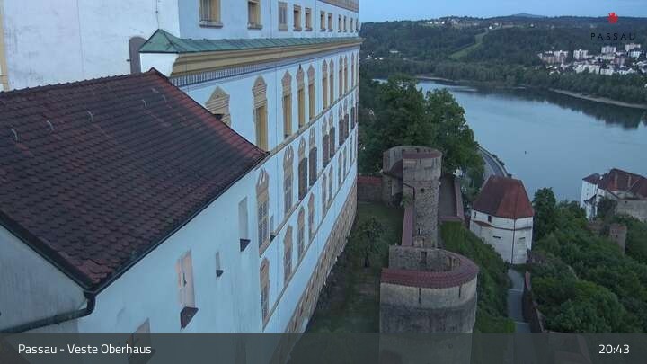 Archiv Foto Webcam Passau: Panoramablick auf Donau, Ortspitze und Altstadt
