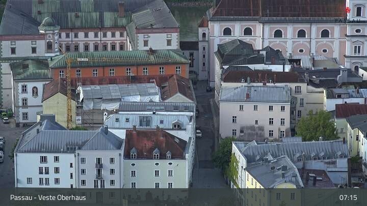 Archiv Foto Webcam Passau: Panoramablick auf Donau, Ortspitze und Altstadt