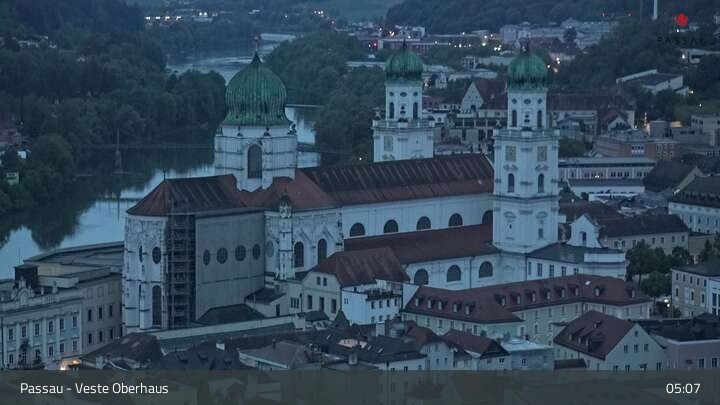 Archiv Foto Webcam Passau: Panoramablick auf Donau, Ortspitze und Altstadt
