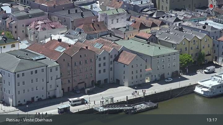 Archiv Foto Webcam Passau: Panoramablick auf Donau, Ortspitze und Altstadt