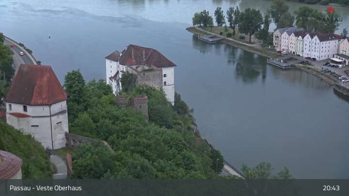 Archiv Foto Webcam Passau: Panoramablick auf Donau, Ortspitze und Altstadt