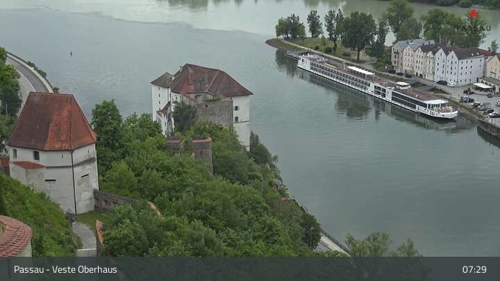 Archived image Webcam Passau City Centre and Danube