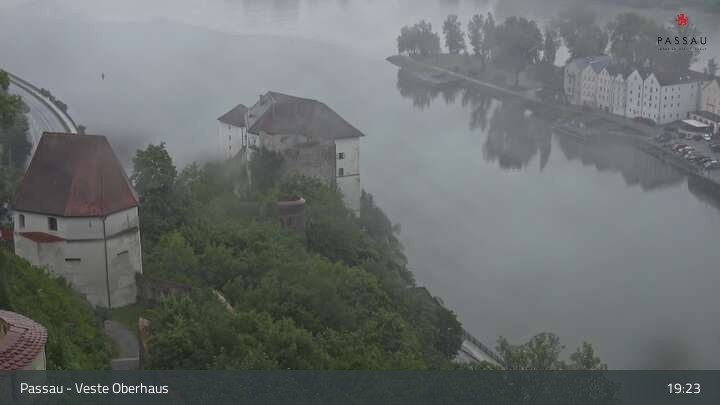 Archiv Foto Webcam Passau: Panoramablick auf Donau, Ortspitze und Altstadt
