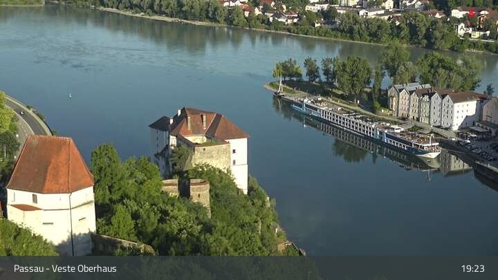 Archiv Foto Webcam Passau: Panoramablick auf Donau, Ortspitze und Altstadt