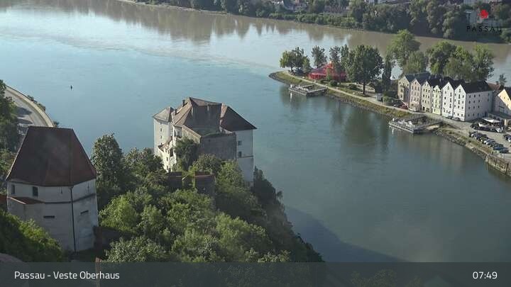 Archiv Foto Webcam Passau: Panoramablick auf Donau, Ortspitze und Altstadt