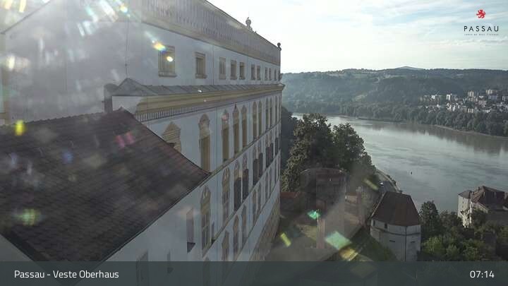 Archiv Foto Webcam Passau: Panoramablick auf Donau, Ortspitze und Altstadt