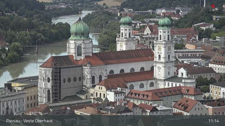 Archiv Foto Webcam Passau: Panoramablick auf Donau, Ortspitze und Altstadt