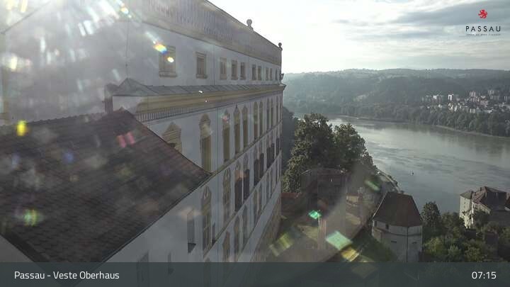 Archiv Foto Webcam Passau: Panoramablick auf Donau, Ortspitze und Altstadt