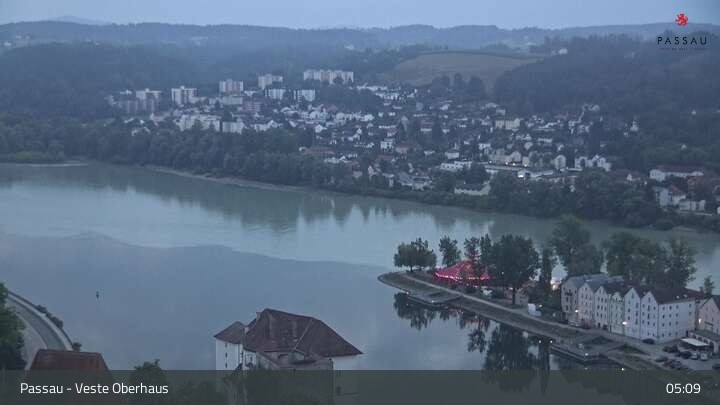 Archiv Foto Webcam Passau: Panoramablick auf Donau, Ortspitze und Altstadt