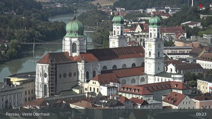 Archiv Foto Webcam Passau: Panoramablick auf Donau, Ortspitze und Altstadt