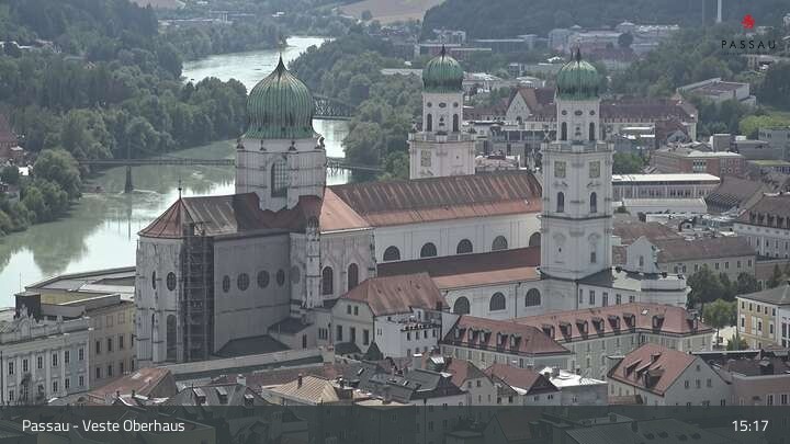 Archiv Foto Webcam Passau: Panoramablick auf Donau, Ortspitze und Altstadt