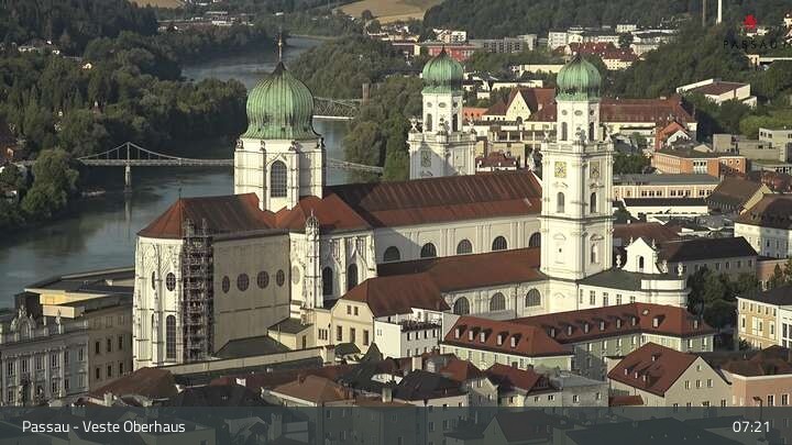Archiv Foto Webcam Passau: Panoramablick auf Donau, Ortspitze und Altstadt