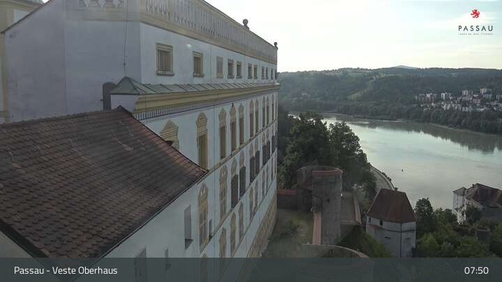 Archiv Foto Webcam Passau: Panoramablick auf Donau, Ortspitze und Altstadt