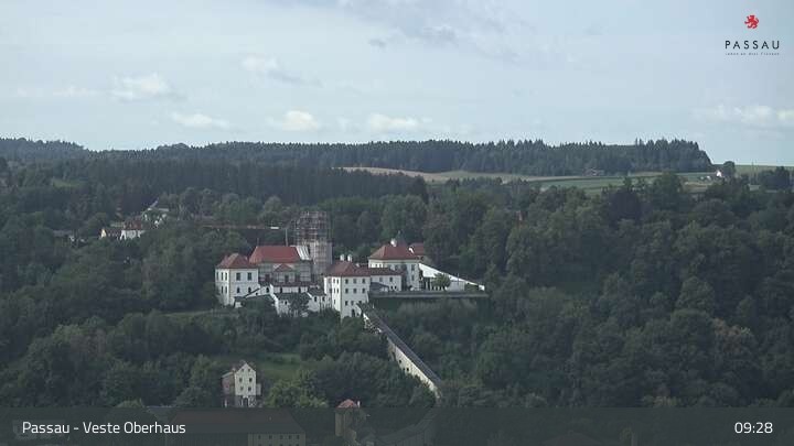 Archiv Foto Webcam Passau: Panoramablick auf Donau, Ortspitze und Altstadt