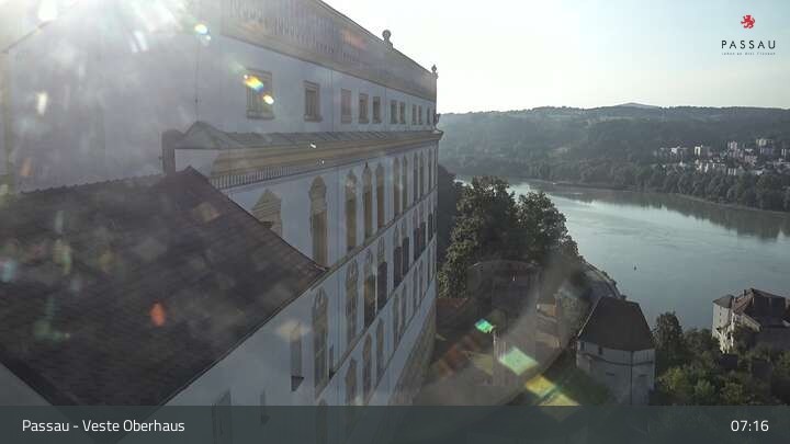 Archiv Foto Webcam Passau: Panoramablick auf Donau, Ortspitze und Altstadt