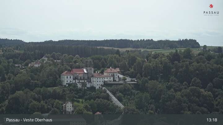 Archiv Foto Webcam Passau: Panoramablick auf Donau, Ortspitze und Altstadt