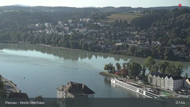 Archiv Foto Webcam Passau: Panoramablick auf Donau, Ortspitze und Altstadt