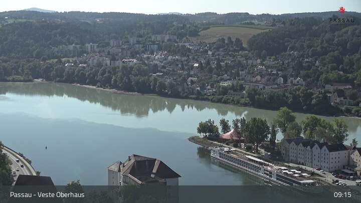 Archiv Foto Webcam Passau: Panoramablick auf Donau, Ortspitze und Altstadt