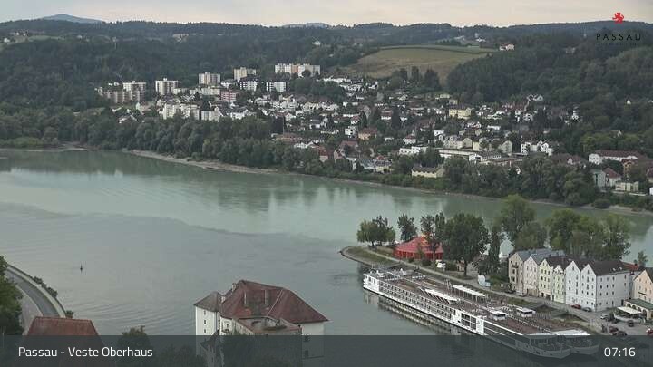 Archiv Foto Webcam Passau: Panoramablick auf Donau, Ortspitze und Altstadt