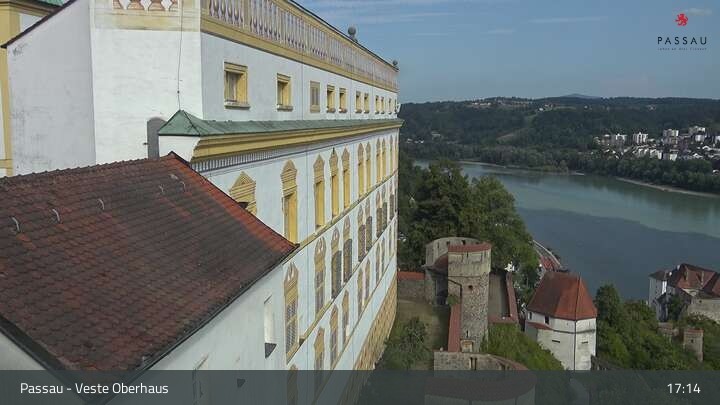 Archiv Foto Webcam Passau: Panoramablick auf Donau, Ortspitze und Altstadt