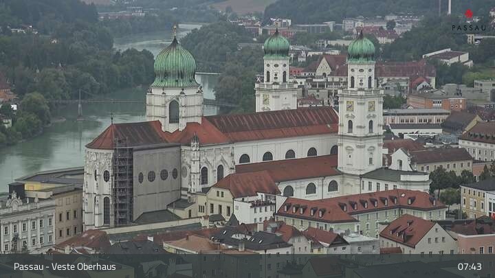 Archiv Foto Webcam Passau: Panoramablick auf Donau, Ortspitze und Altstadt