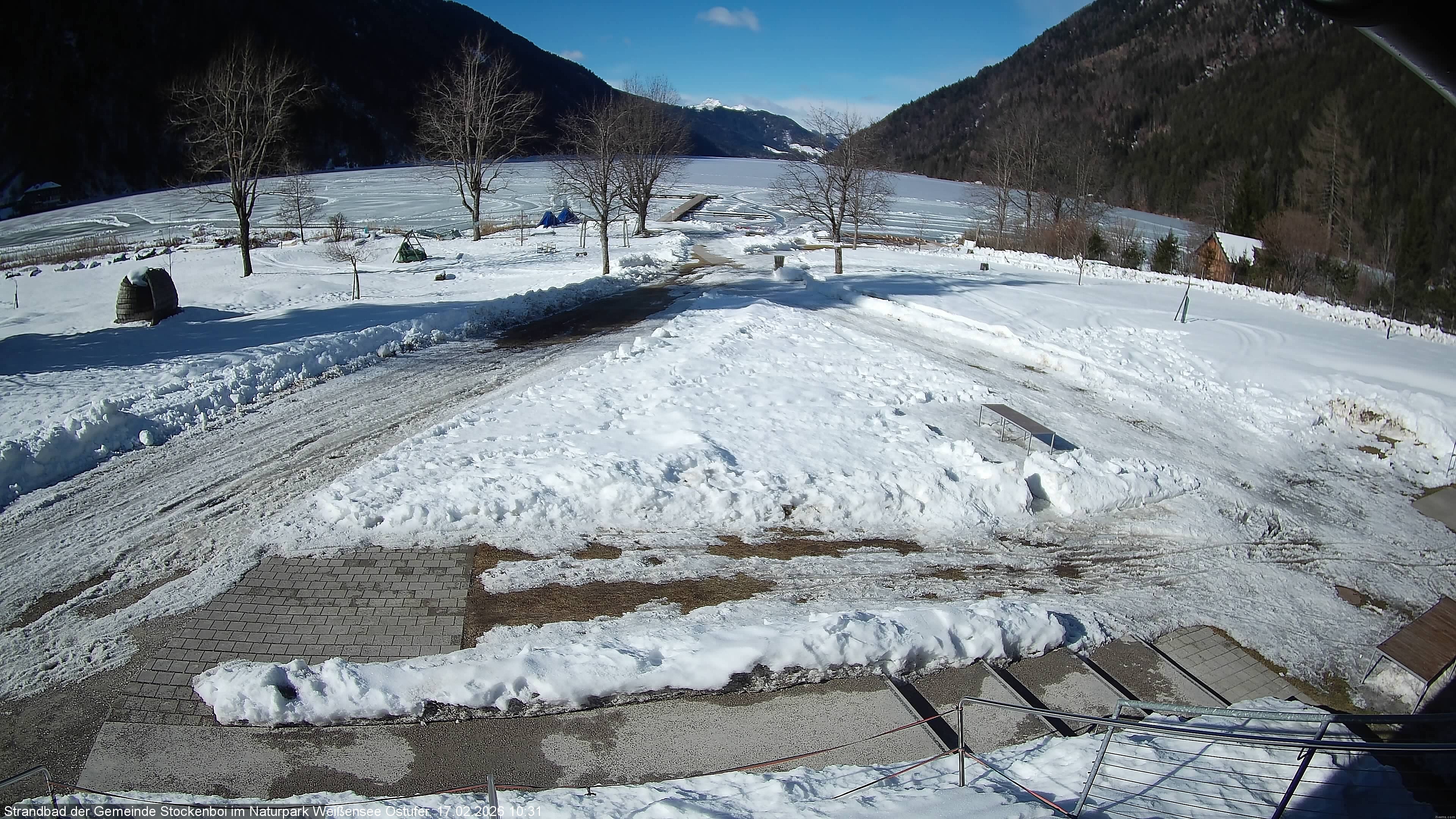 Archived image Webcam Lake Weissensee (East side)