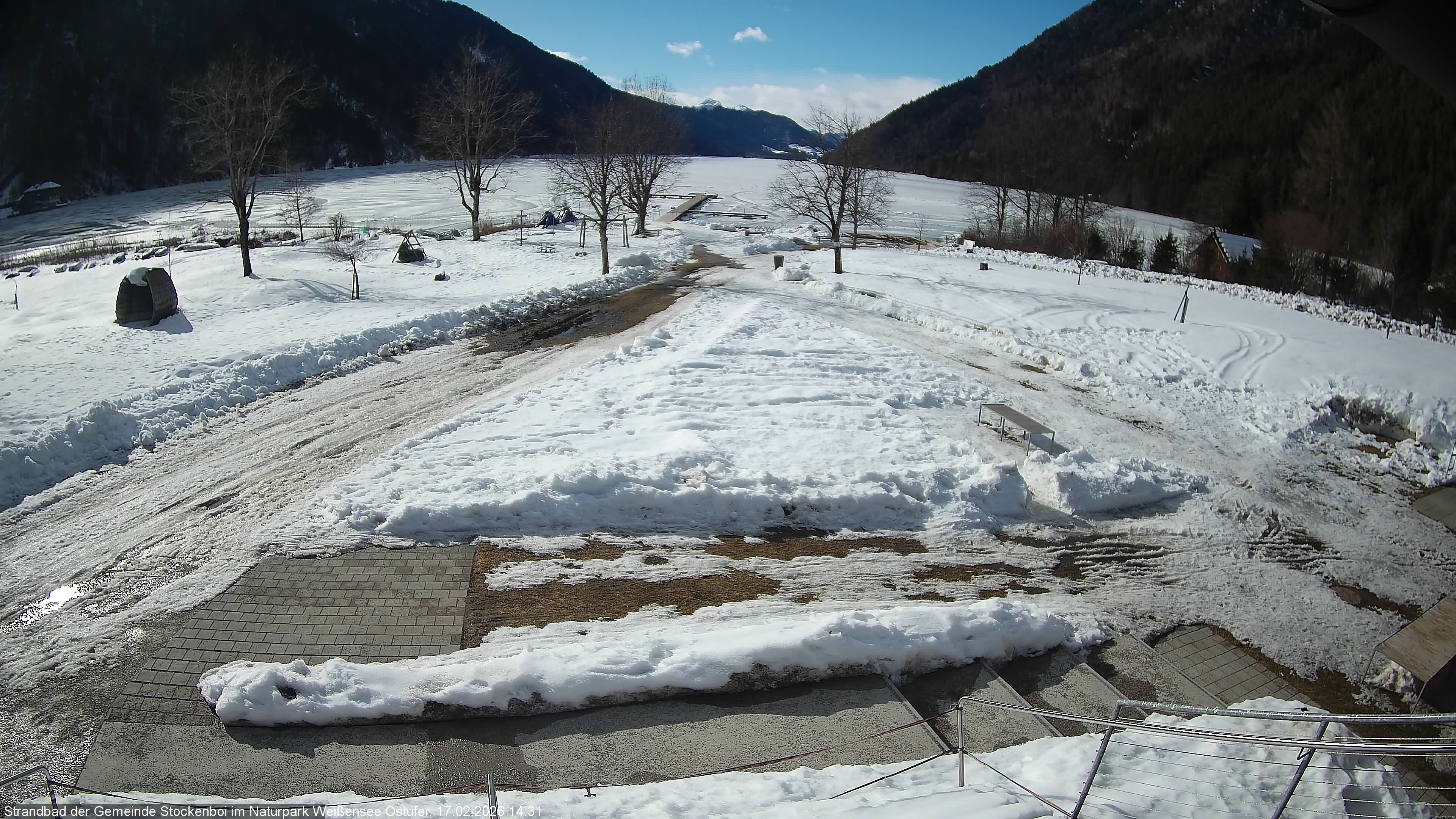 Archived image Webcam Lake Weissensee (East side)