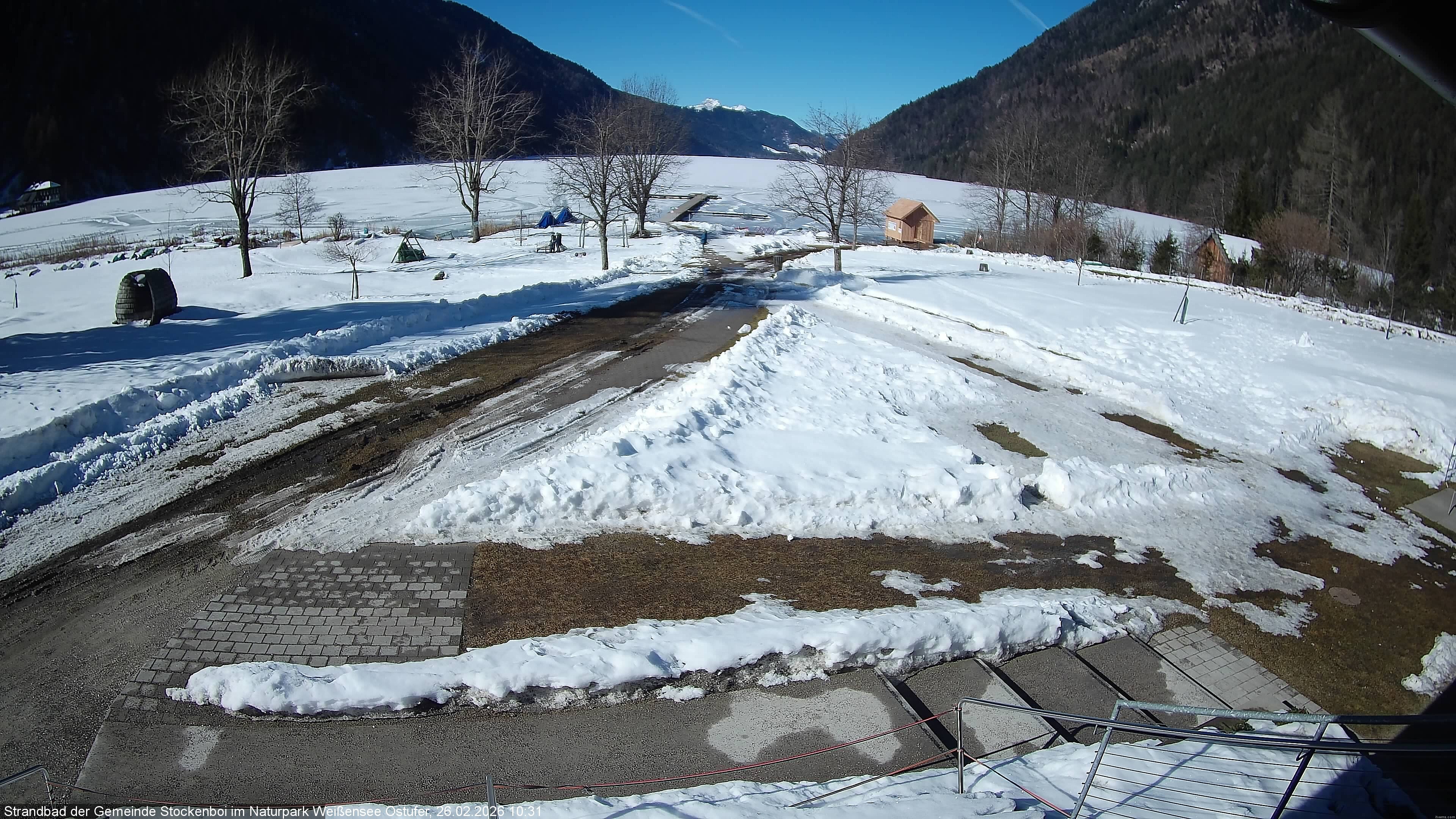 Archived image Webcam Lake Weissensee (East side)