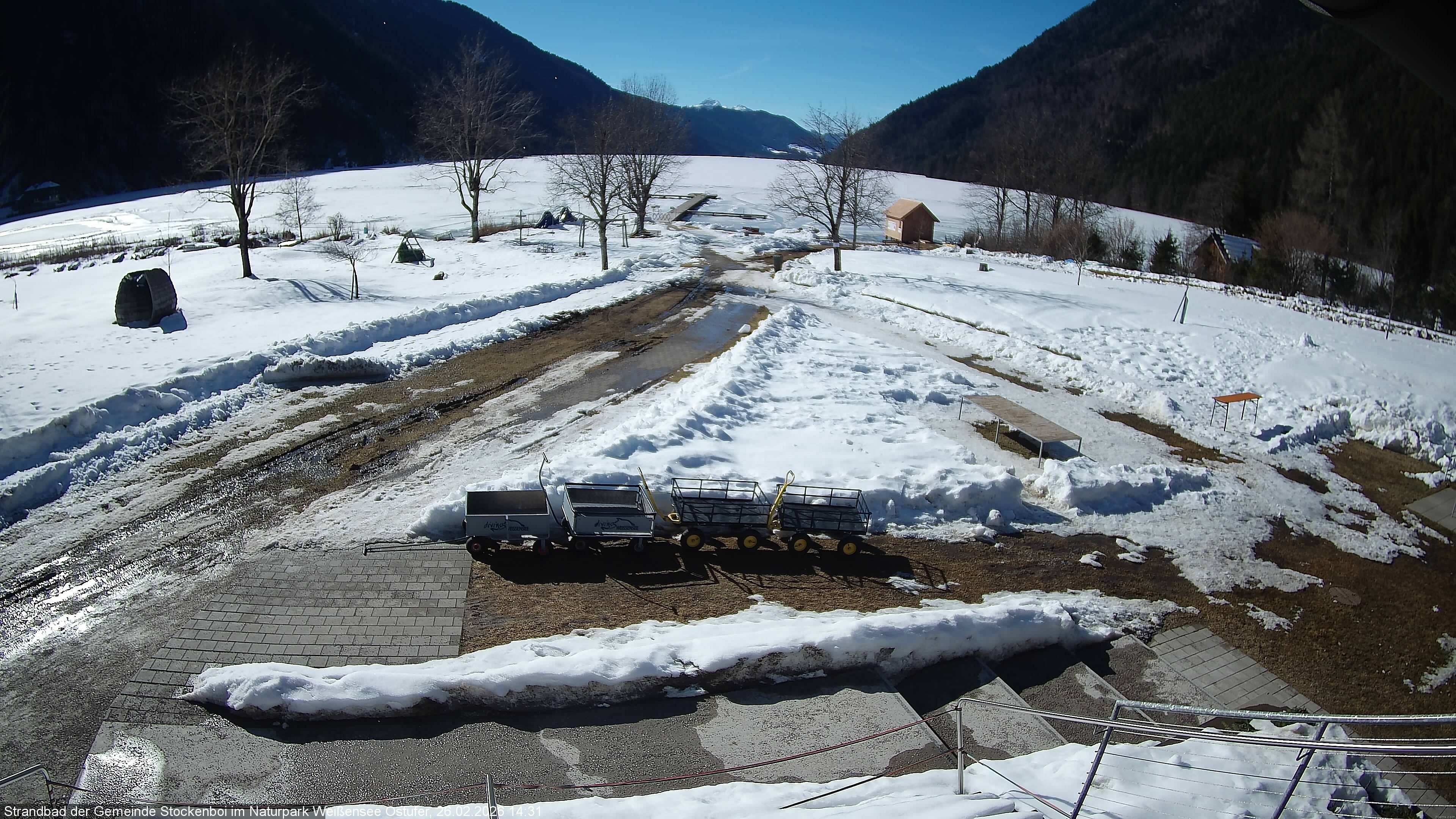 Archived image Webcam Lake Weissensee (East side)