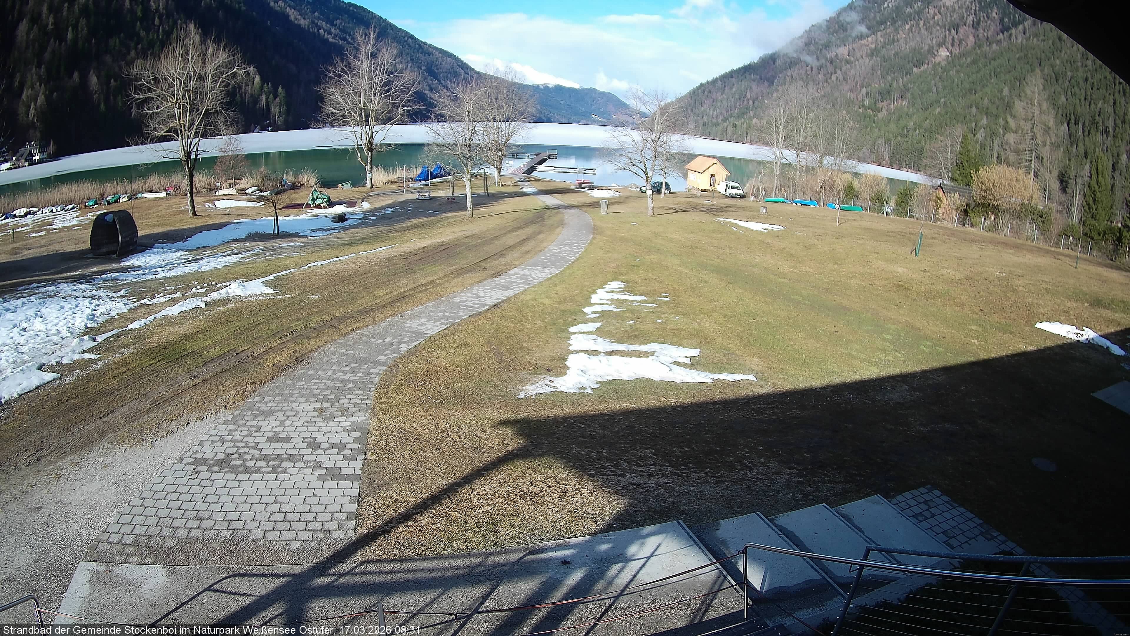 Archived image Webcam Lake Weissensee (East side)
