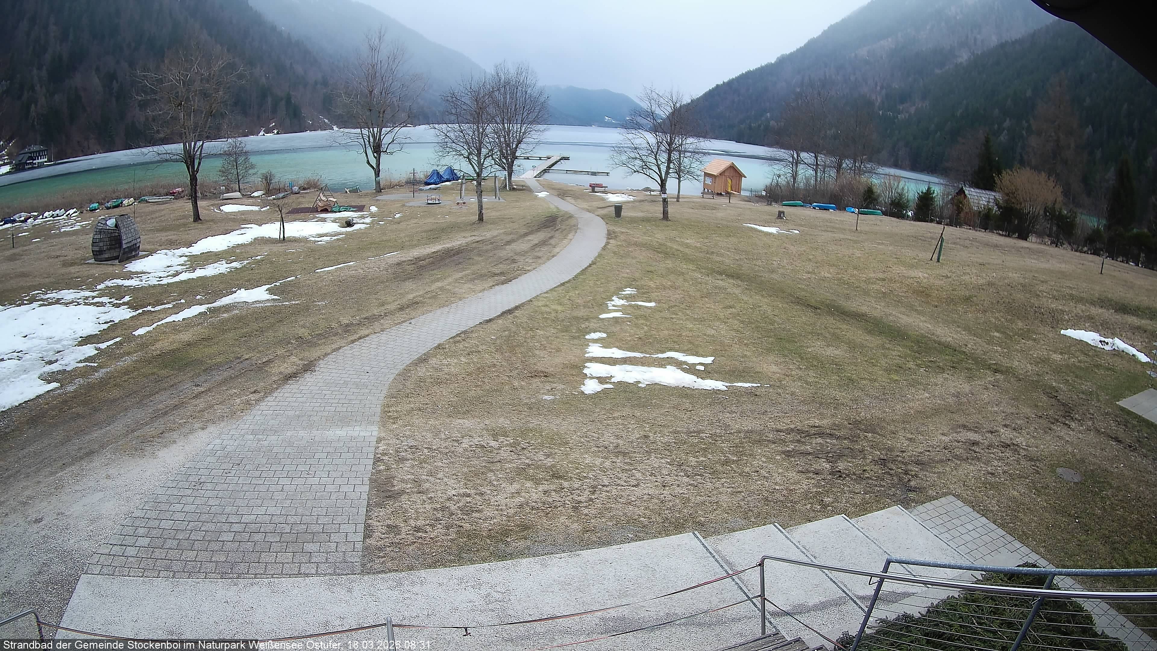 Archived image Webcam Lake Weissensee (East side)