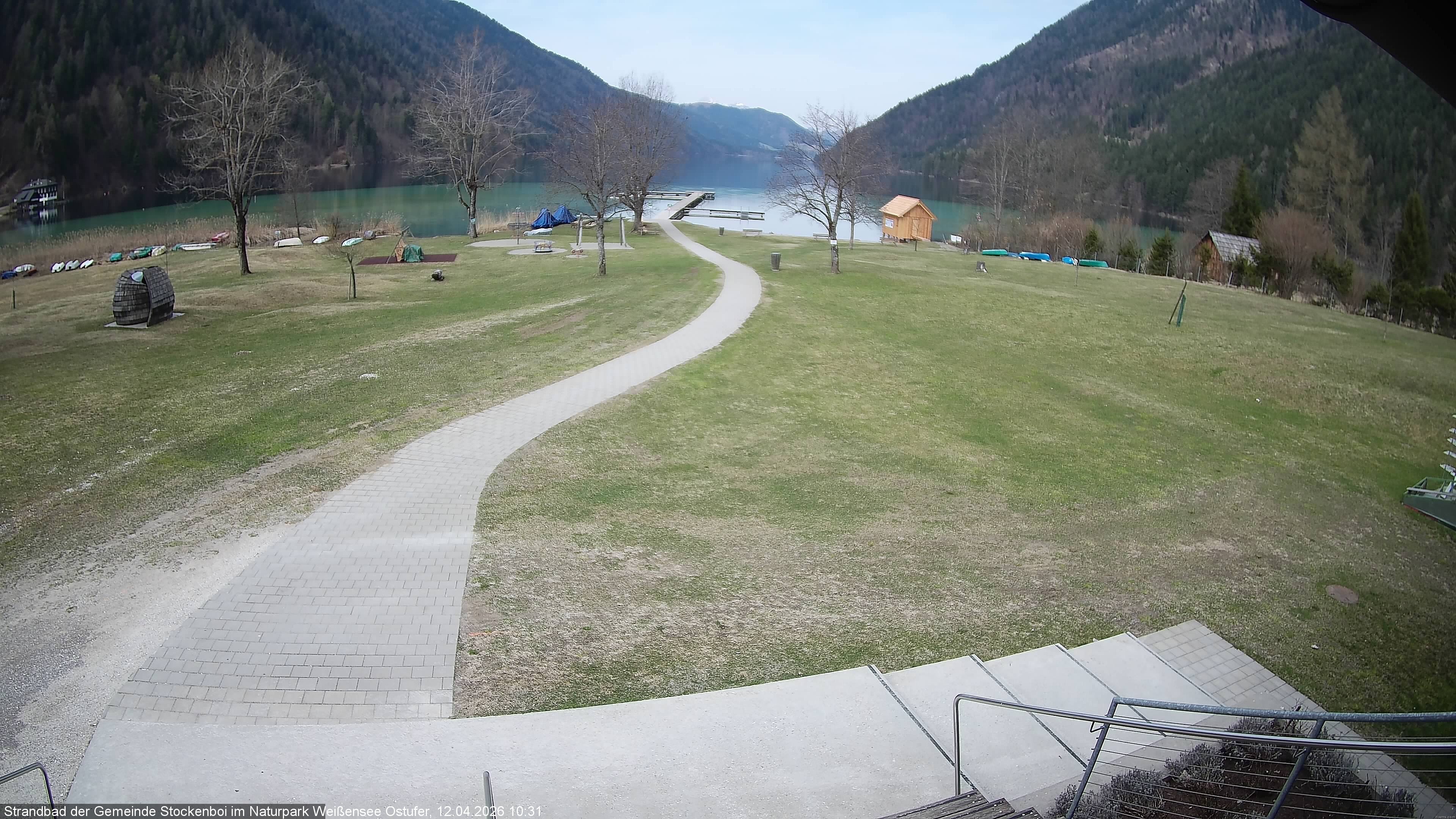 Archived image Webcam Lake Weissensee (East side)